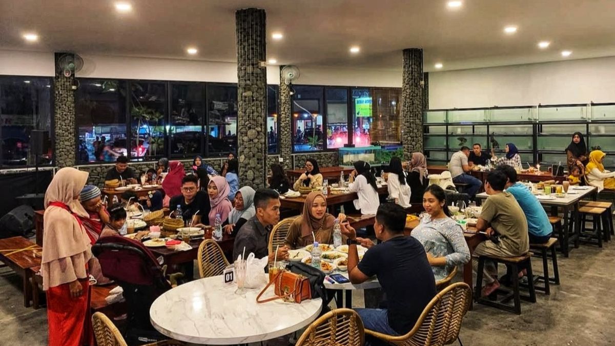 Authentic Flavors of Warung Serba Sari: Coastal Cuisine That Hits the Spot in Cilacap's Heart